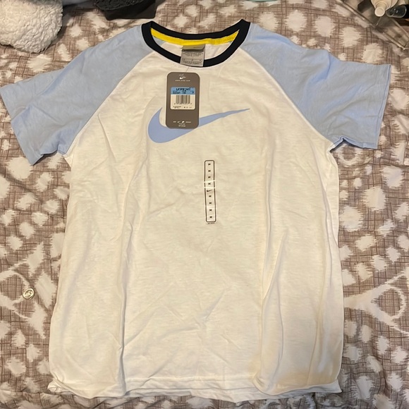 Nike Tops - Nike Women’s Logo Tee